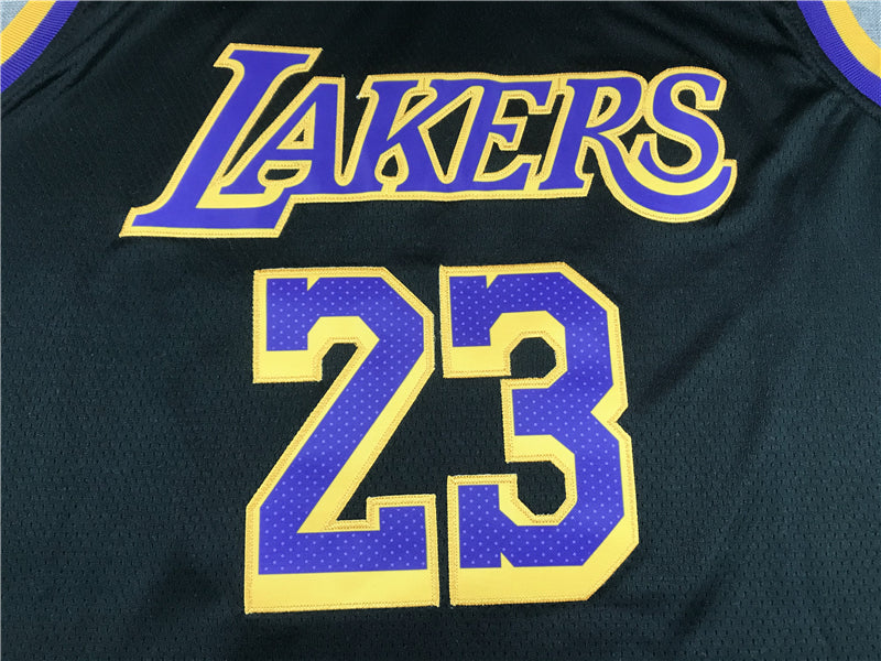 Men's Los Angeles Lakers LeBron James Black 2020/21 Swingman Player Jersey1