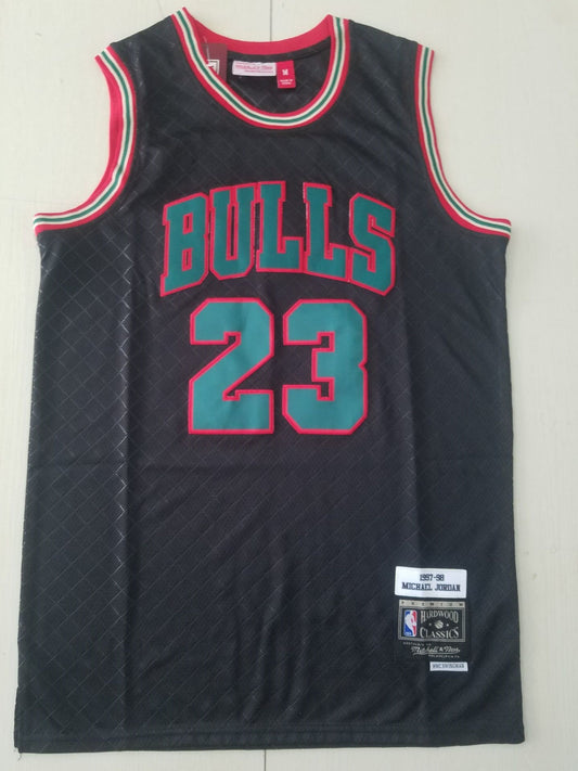 Men's Chicago Bulls Michael Jordan 1997-98 Hardwood Classics Swingman Jersey1