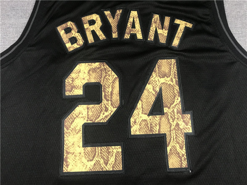Men's Los Angeles Lakers Kobe Bryant #24 Black Swingman Player Jersey1