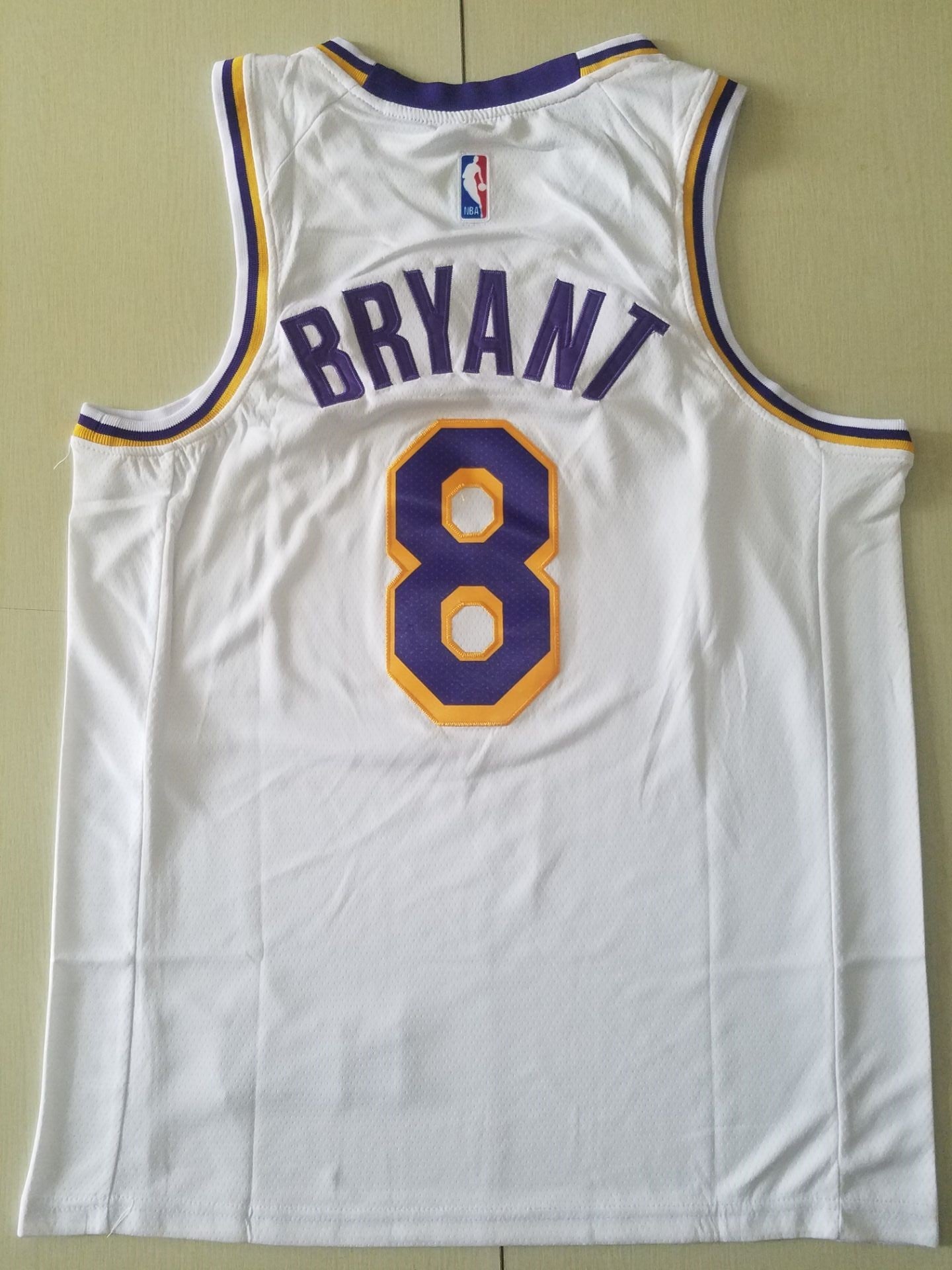 Men's Los Angeles Lakers Kobe Bryant #8 White Swingman Player Jersey1