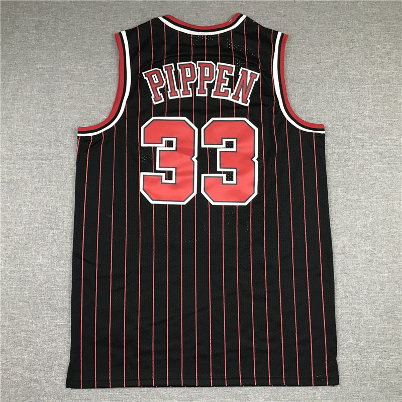 Men's Chicago Bulls Scottie Pippen 1995-96 Hardwood Classics Swingman Jersey1
