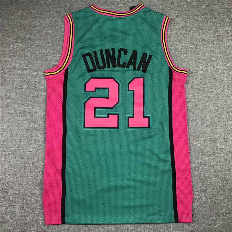 Men's San Antonio Spurs Tim Duncan Green 1998/99 Classics Swingman Player Jersey1