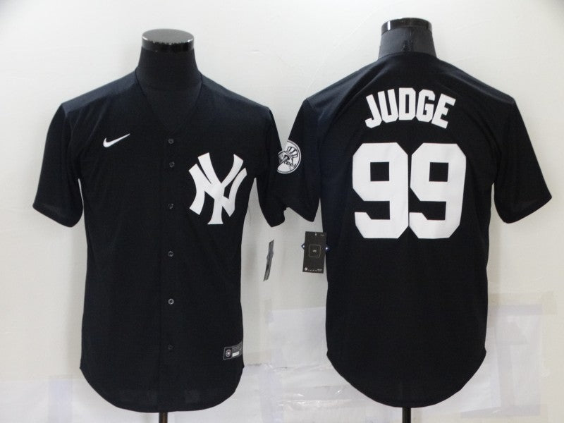 Men's New York Yankees Aaron Judge #99 Black Replica Baseball Jersey1