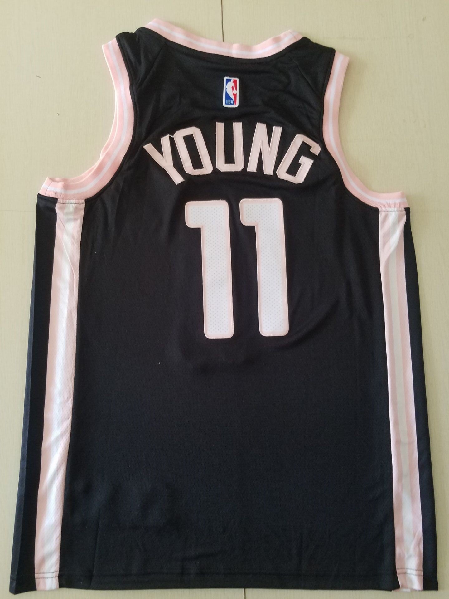 Men's Atlanta Hawks Trae Young #11 NBA Black Swingman Jersey1