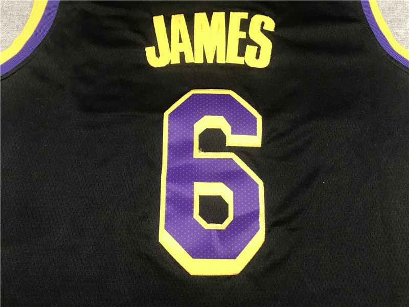 Men's Los Angeles Lakers LeBron James 2020/21 Black Swingman Player Jersey1