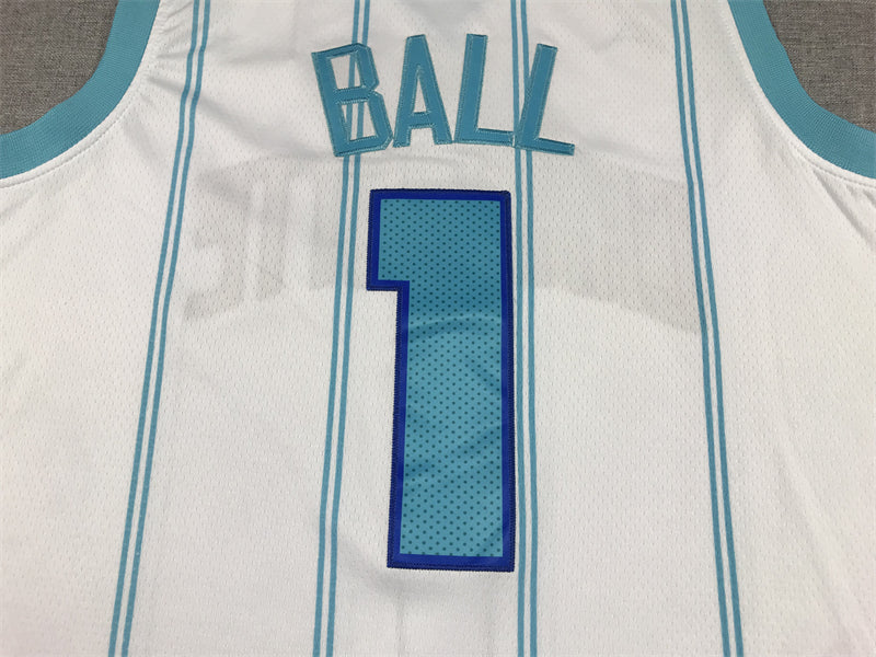 Men's Charlotte Hornets LaMelo Ball #1 White 2022/23 Swingman jersey1 - Association Edition