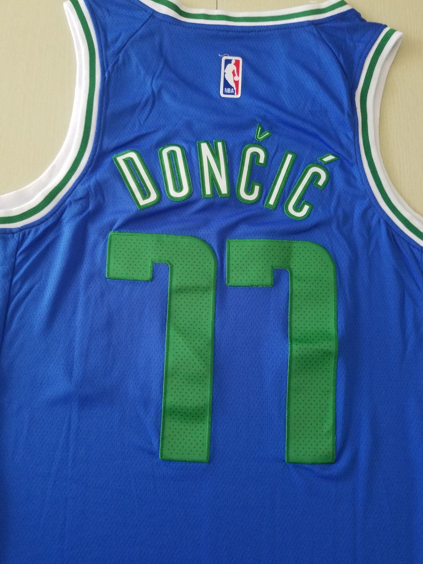 Men's Dallas Mavericks Luka Doncic #77 Blue Classics Swingman Jersey1