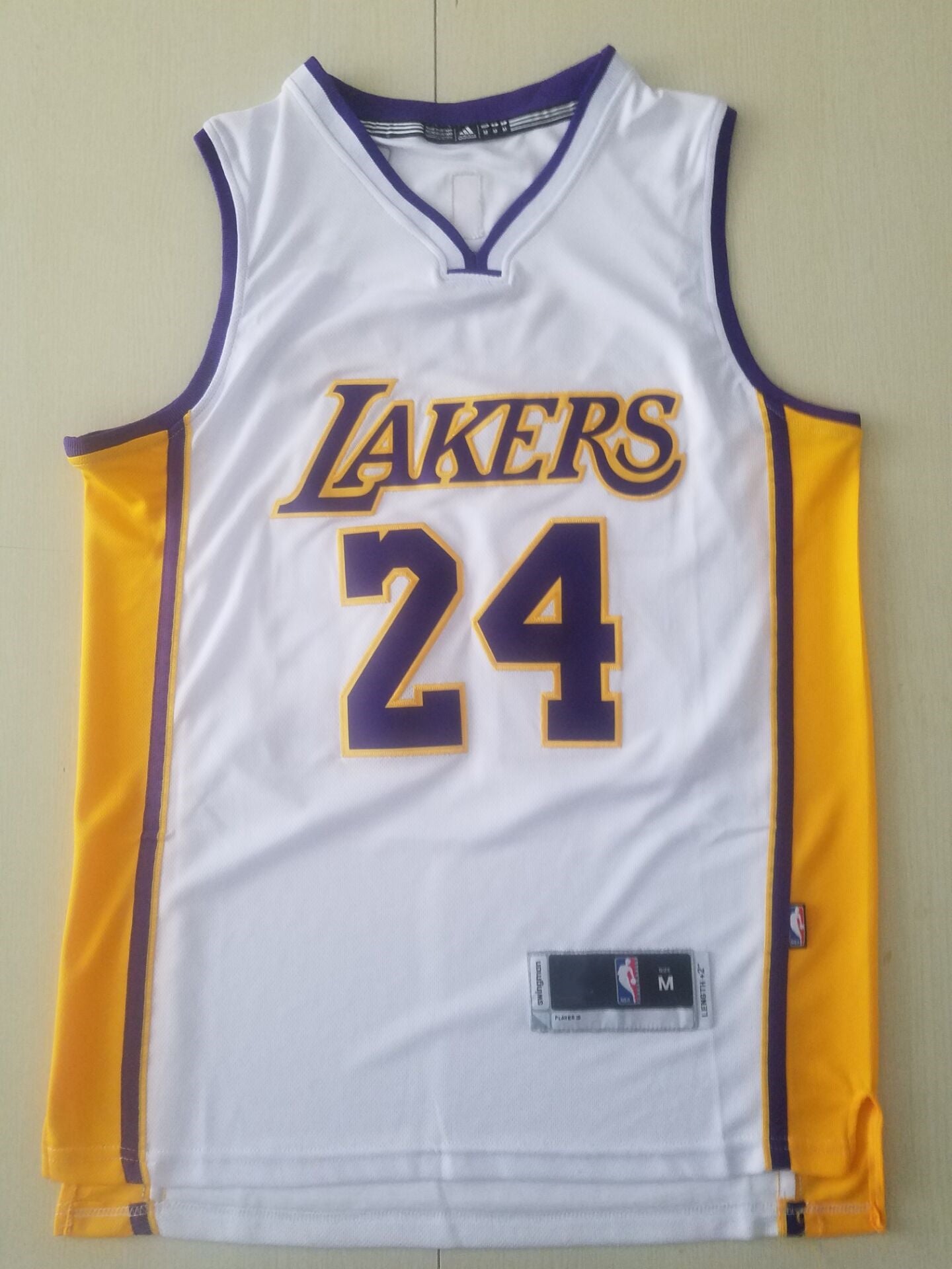 Men's Los Angeles Lakers Kobe Bryant #24 White Swingman Player Jersey1