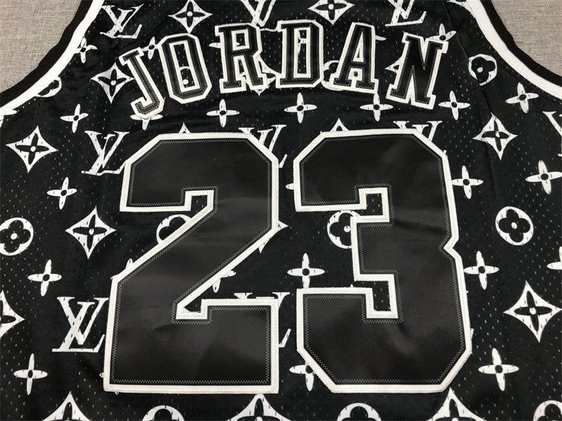 Men's Chicago Bulls Michael Jordan Mitchell & Ness Black 1997-98 Hardwood Classics Authentic Jersey1