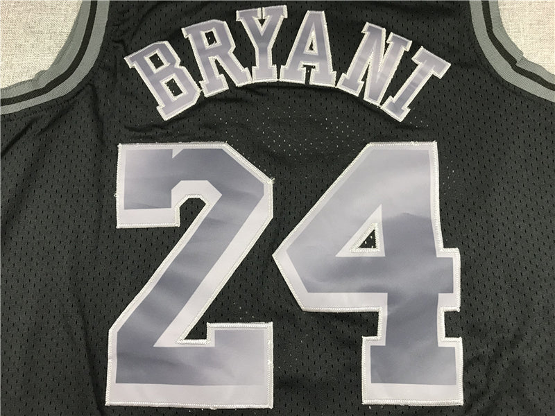 Men's Los Angeles Lakers Kobe Bryant Black Hardwood Classics Swingman Jersey1