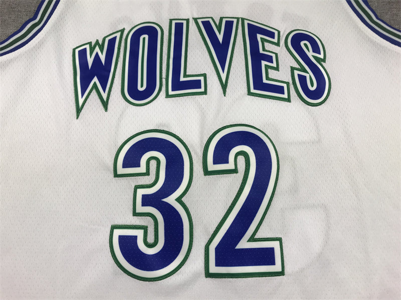 Men's Minnesota Timberwolves Karl-Anthony Towns #32 White Swingman Player Jersey1