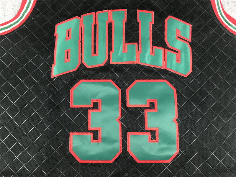 Men's Chicago Bulls Scottie Pippen 1997-98 Hardwood Classics Swingman Jersey1