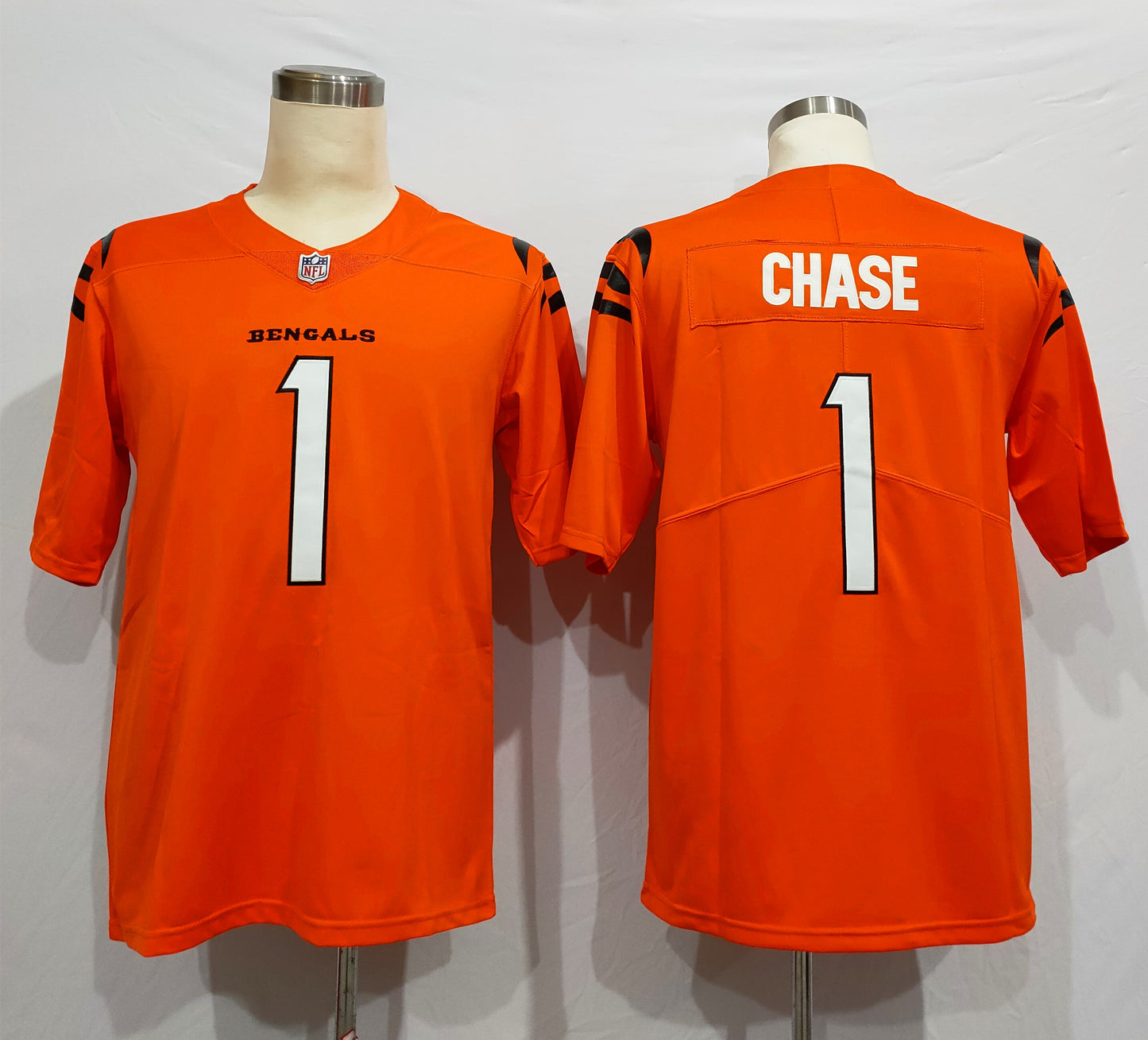 Men's Cincinnati Bengals Ja'Marr Chase #1 Orange Alternate Game Jersey1