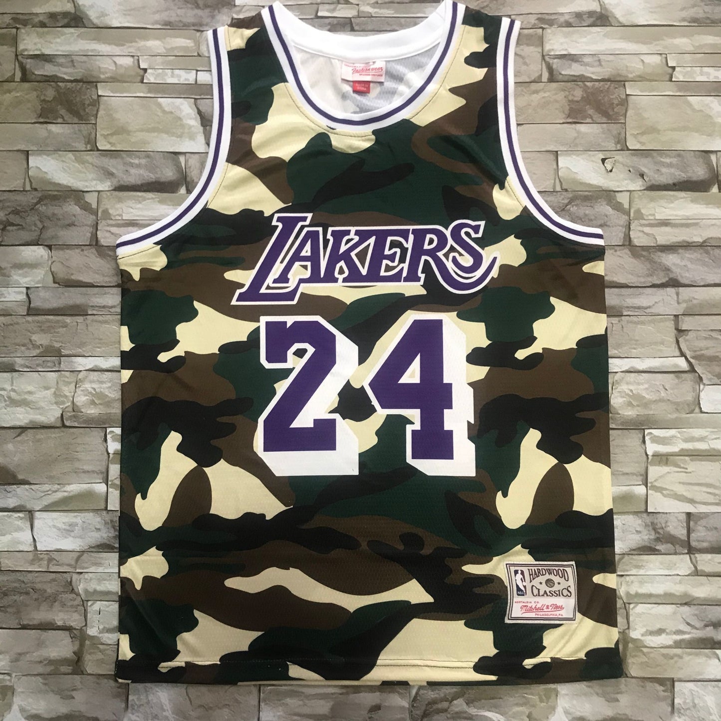 Men's Los Angeles Lakers Kobe Bryant Hardwood Classics Swingman Player Jersey1
