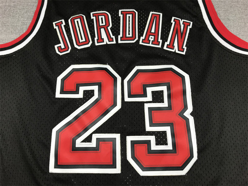 Men's Chicago Bulls Michael Jordan Black 1997-98 Hardwood Classics Player Jersey1