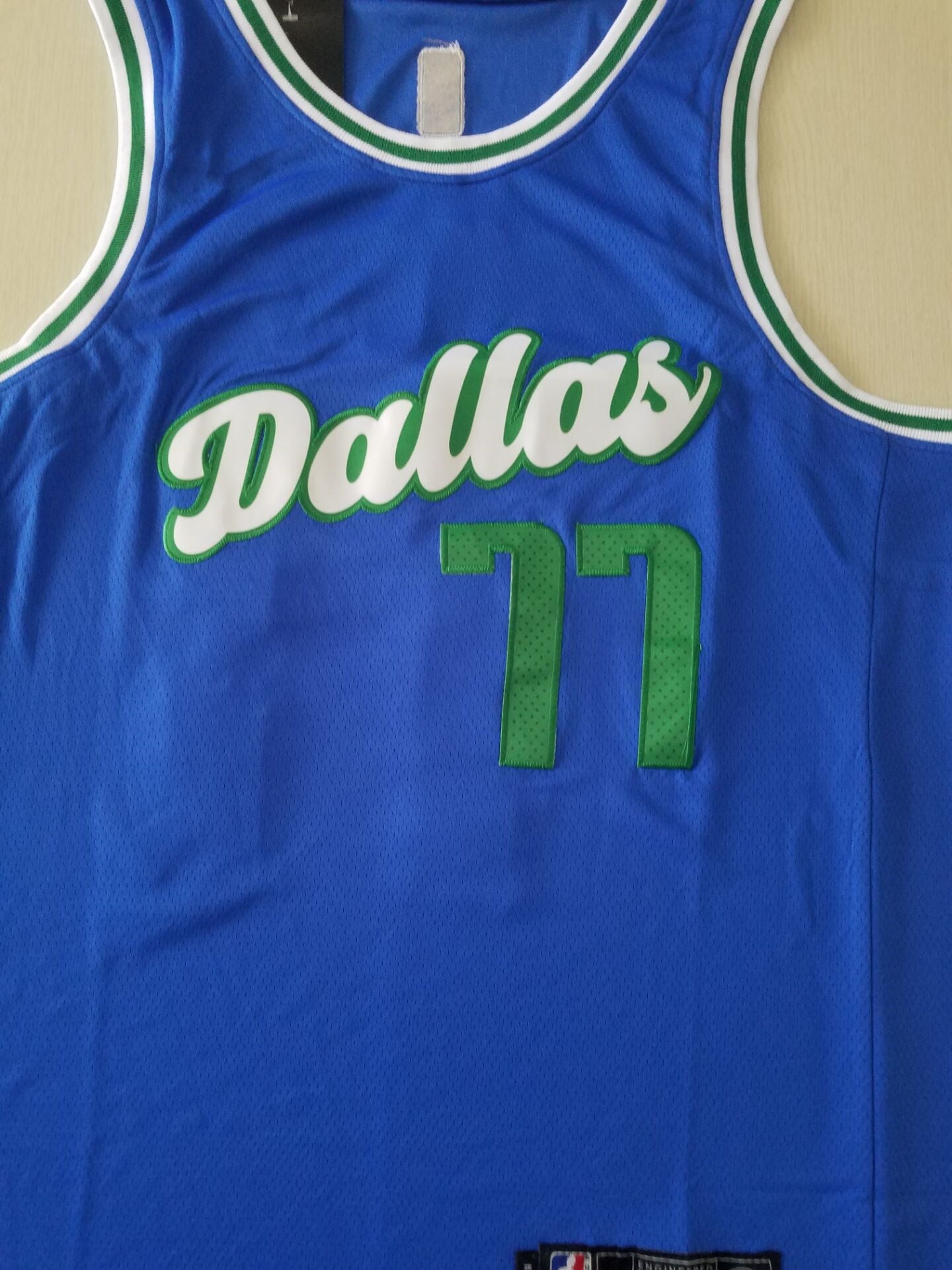 Men's Dallas Mavericks Luka Doncic #77 Blue Classics Swingman Jersey1