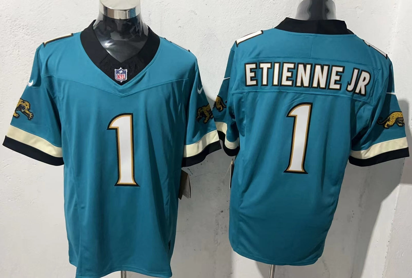Men's Jacksonville Jaguars Travis Etienne Jr. #1 Teal Alternate Game Jersey