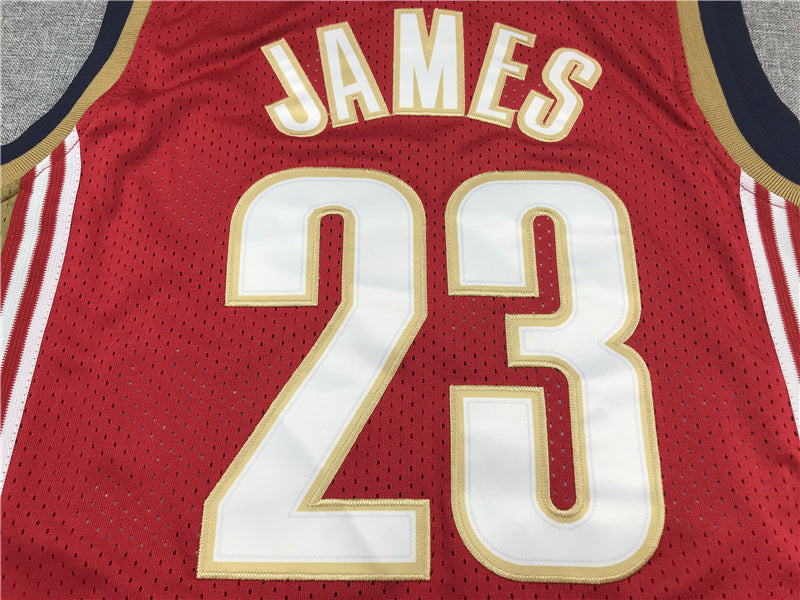 Men's Cleveland Cavaliers LeBron James 2003-04 Hardwood Classics Swingman Jersey1