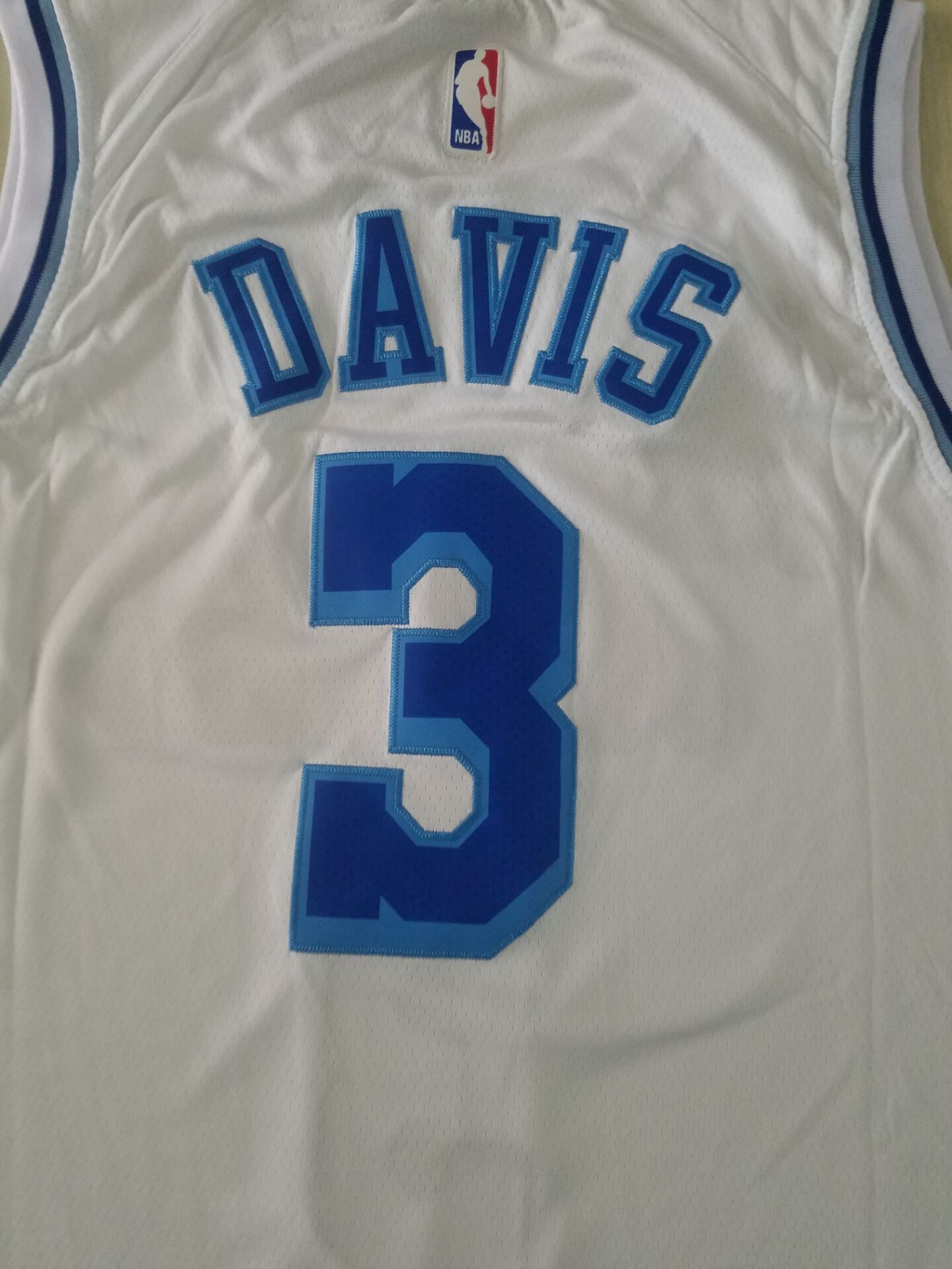 Men's Los Angeles Lakers Anthony Davis White #3 Swingman Jersey1