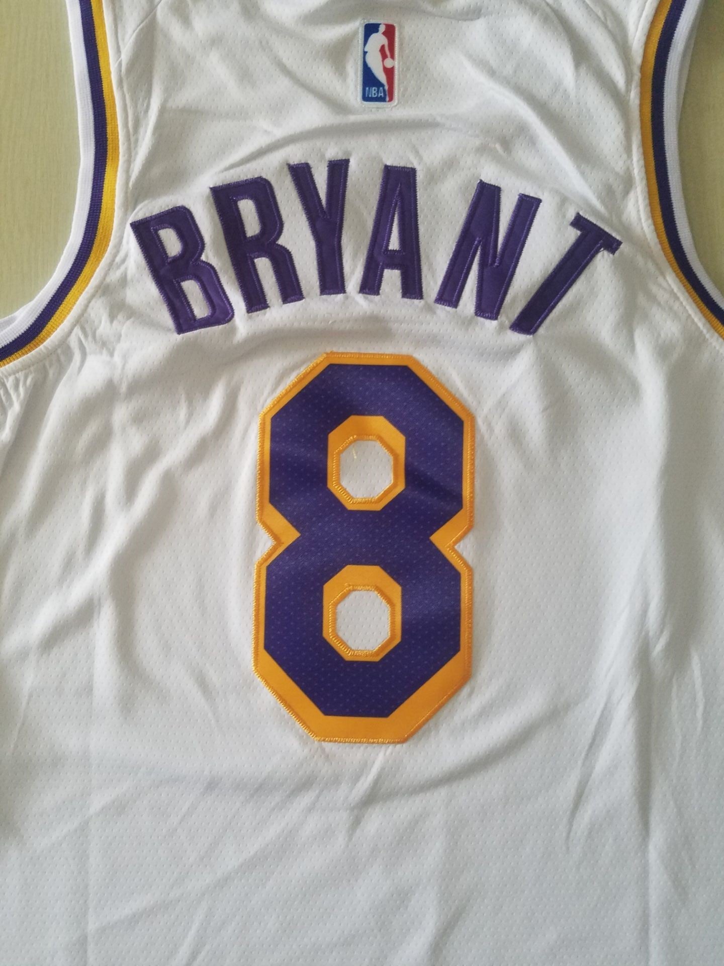 Men's Los Angeles Lakers Kobe Bryant #8 White Swingman Player Jersey1