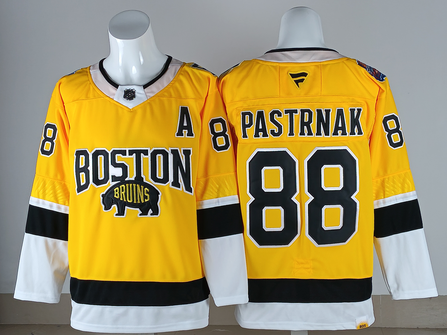 Men's Boston Bruins David Pastrnak #88 Gold Breakaway Player Jersey