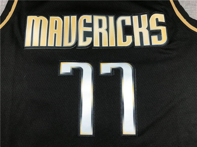 Men's Dallas Mavericks Luka Doncic #77 Swingman Player Jersey1 Black