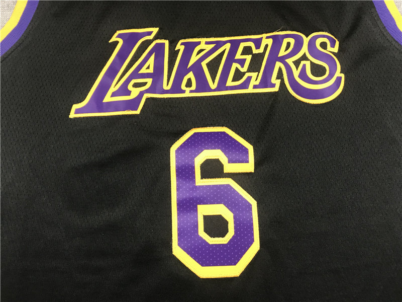 Men's Los Angeles Lakers LeBron James 2020/21 Black Swingman Player Jersey1
