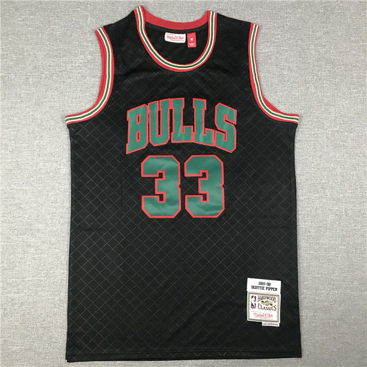 Men's Chicago Bulls Scottie Pippen 1997-98 Hardwood Classics Swingman Jersey1