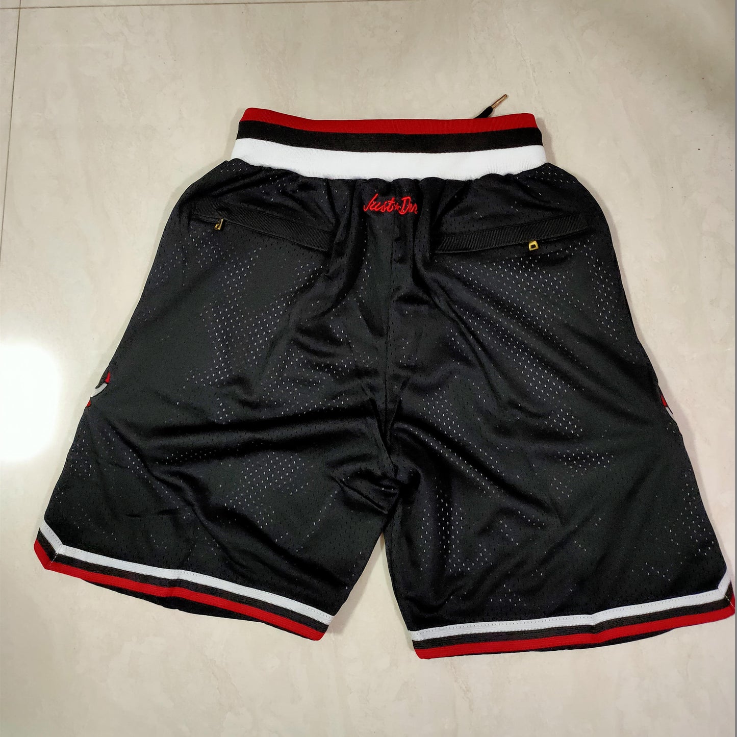 Men's Mitchell & Ness Authentic CHICAGO BULLS 1997-98 Game Shorts1