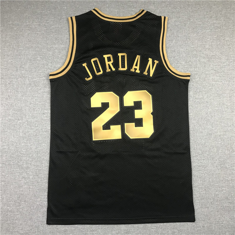 Men's Chicago Bulls Michael Jordan 1997-98 Black Hardwood Classics Swingman Jersey1