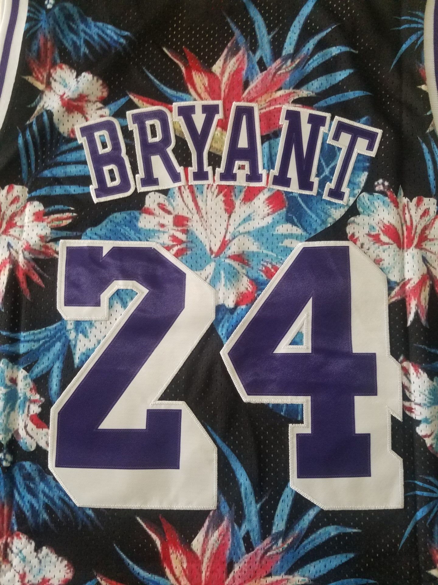 Men's Los Angeles Lakers Kobe Bryant Hardwood Classics Player Jersey1