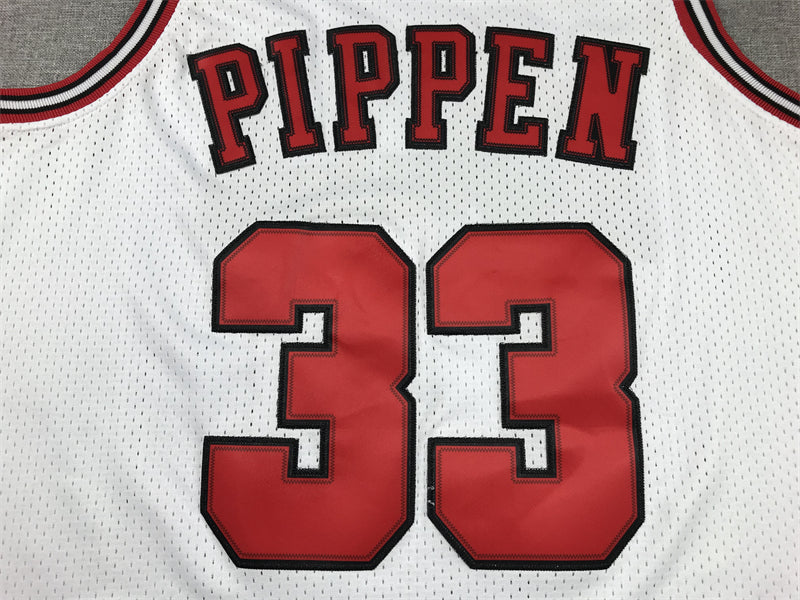 Men's Chicago Bulls Scottie Pippen 1997-98 White Hardwood Classics Swingman Jersey1