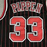 Men's Chicago Bulls Scottie Pippen 1995-96 Hardwood Classics Swingman Jersey1