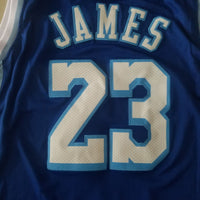 Men's Los Angeles Lakers LeBron James #23 NBA Blue Swingman Jersey1