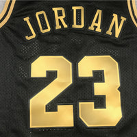 Men's Chicago Bulls Michael Jordan 1997-98 Black Hardwood Classics Swingman Jersey1