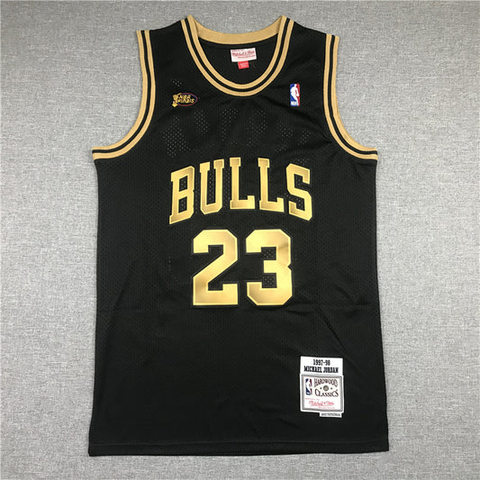 Men's Chicago Bulls Michael Jordan 1997-98 Black Hardwood Classics Swingman Jersey1
