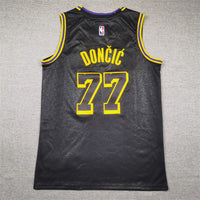 Men's Los Angeles Lakers Luka Doncic #77 Black Swingman Jersey1