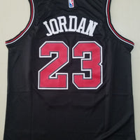 Men's Chicago Bulls Michael Jordan #23 Black Fast Break Replica Player Jersey1