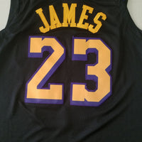 Men's Los Angeles Lakers LeBron James #23 Black Swingman Jersey1