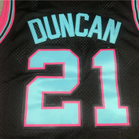 Men's San Antonio Spurs Tim Duncan Black 1998/99 Classics Swingman Player Jersey1