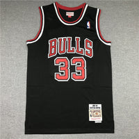 Men's Chicago Bulls Scottie Pippen 1997-98 Black Hardwood Classics Swingman Jersey1