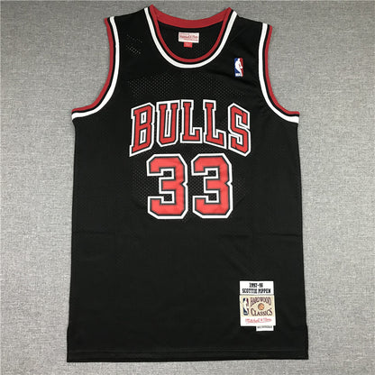 Men's Chicago Bulls Scottie Pippen 1997-98 Black Hardwood Classics Swingman Jersey1