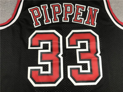 Men's Chicago Bulls Scottie Pippen 1997-98 Black Hardwood Classics Swingman Jersey1