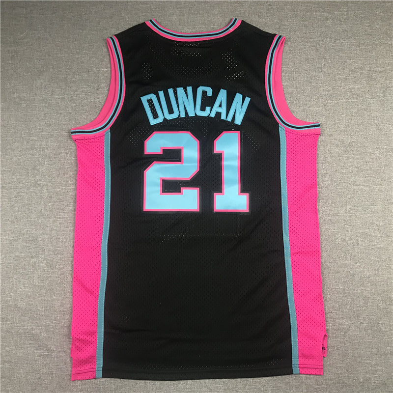 Men's San Antonio Spurs Tim Duncan Black 1998/99 Classics Swingman Player Jersey1