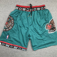 Men's Memphis Grizzlies 1995-96 Green Hardwood Classics Basketball Shorts1