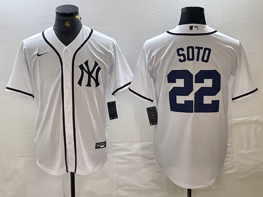 Men's New York Yankees Juan Soto #22 White Limited Game Jersey1