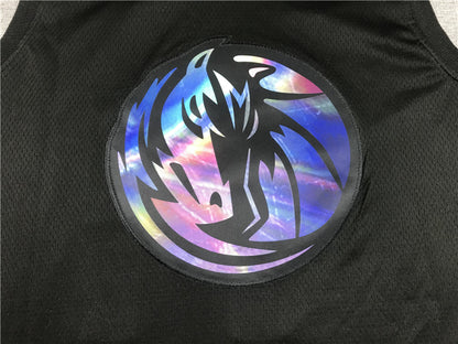 Men's Dallas Mavericks Luka Doncic #77 Black Swingman Game Jersey1