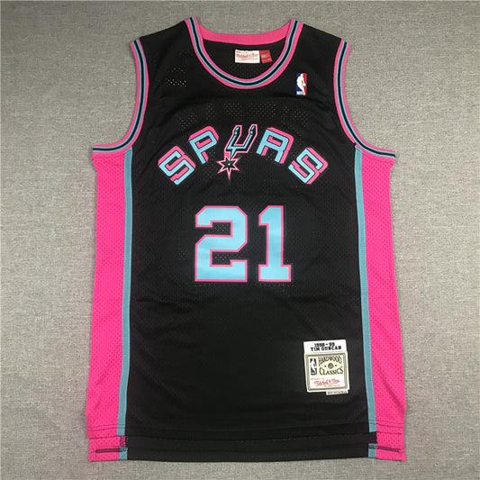 Men's San Antonio Spurs Tim Duncan Black 1998/99 Classics Swingman Player Jersey1