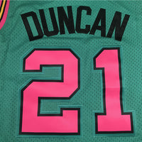 Men's San Antonio Spurs Tim Duncan Green 1998/99 Classics Swingman Player Jersey1