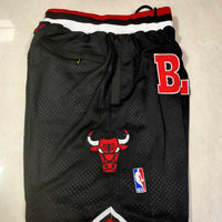 Men's Mitchell & Ness Authentic CHICAGO BULLS 1997-98 Game Shorts1